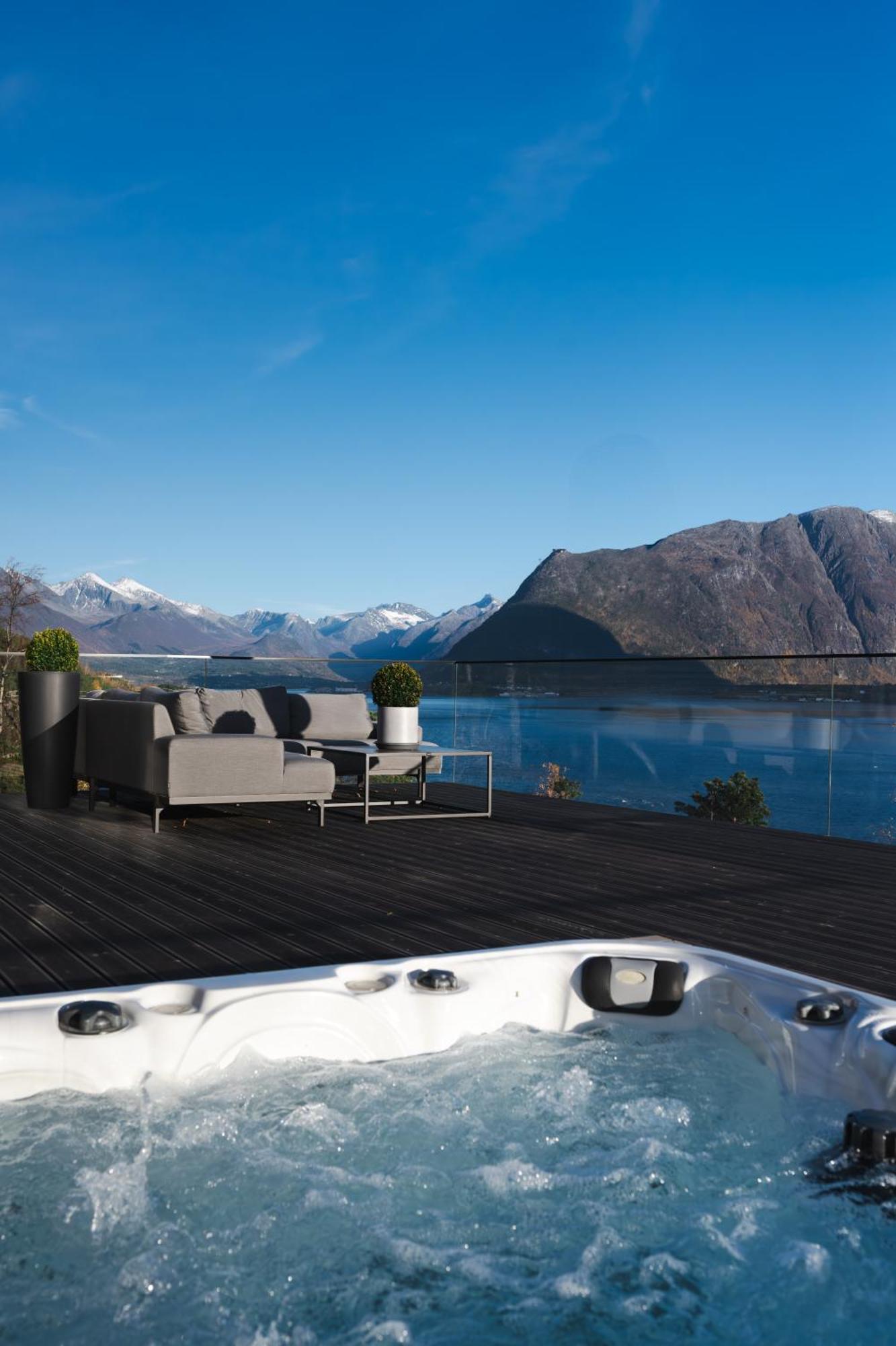 Villa Kristina / Andalsnes Torvik Buitenkant foto