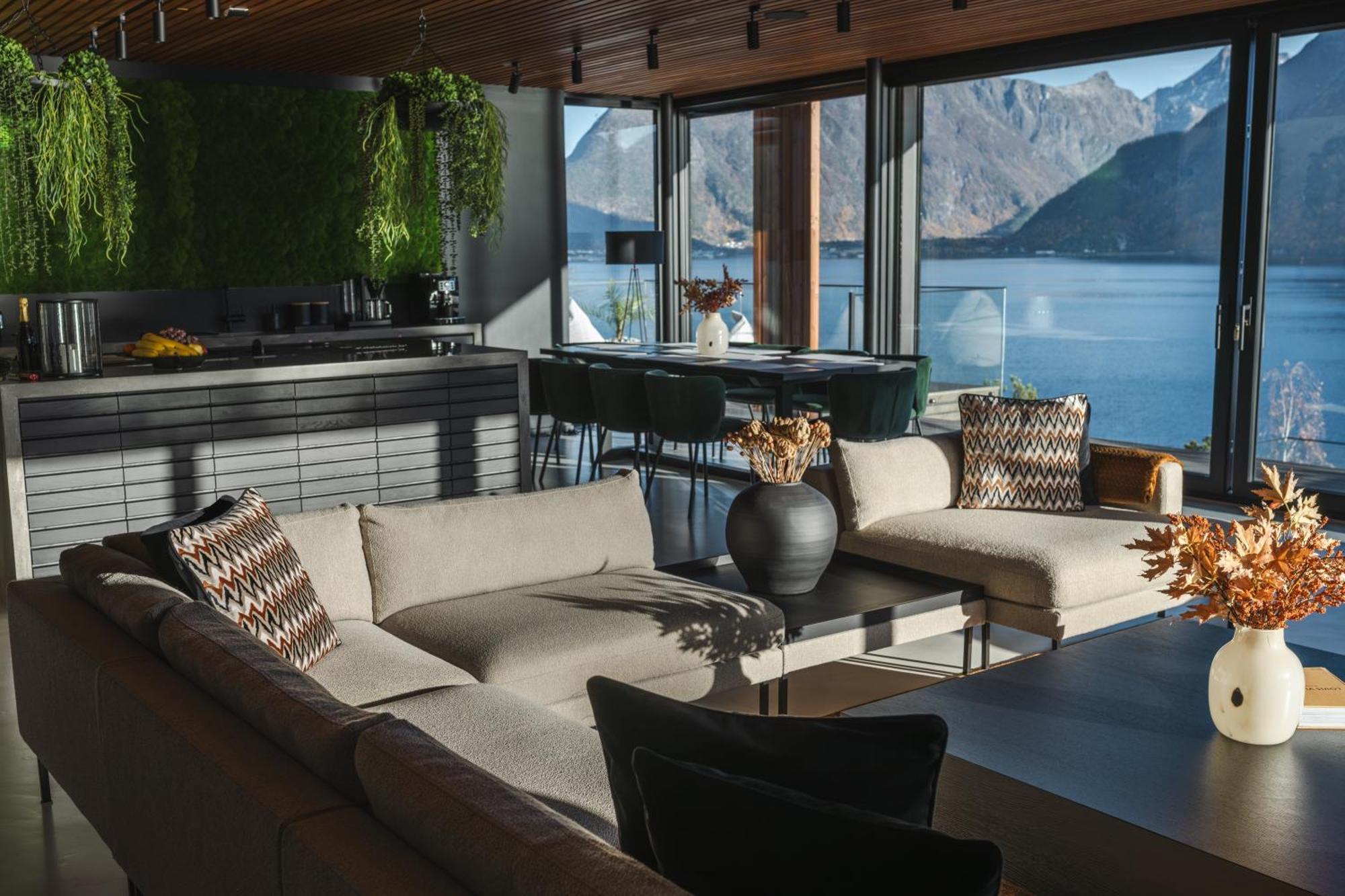 Villa Kristina / Andalsnes Torvik Buitenkant foto